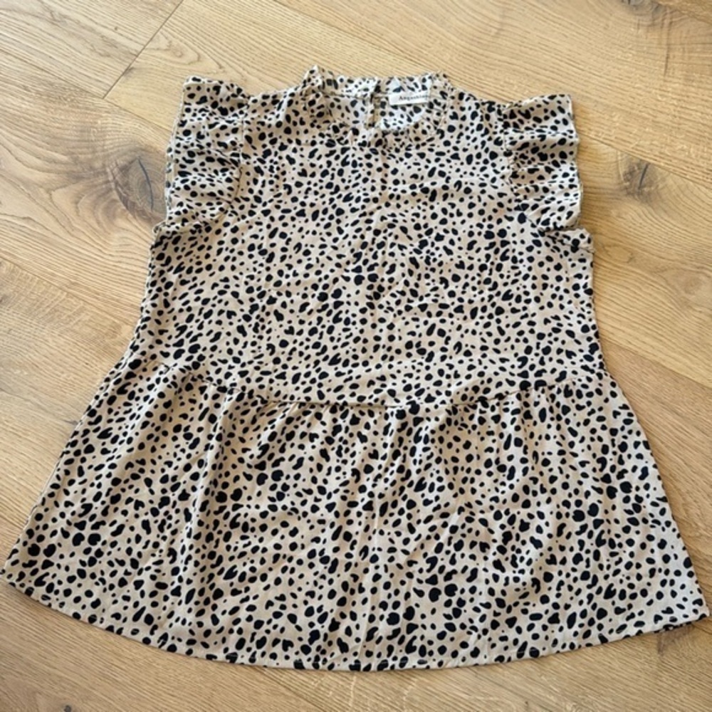 Leopard Print Ruffle Sleeve Top